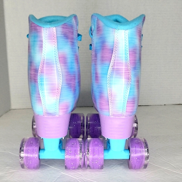 Skates - Picture 4 of 6